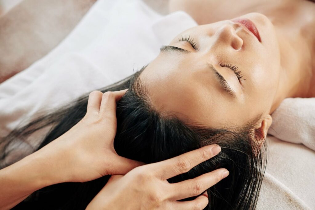 The Benefits of Scalp Massages for Hair Health 