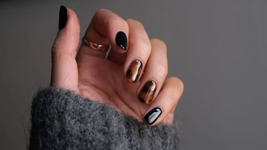 Gel Nails vs. Acrylic Nails: Pros and Cons 