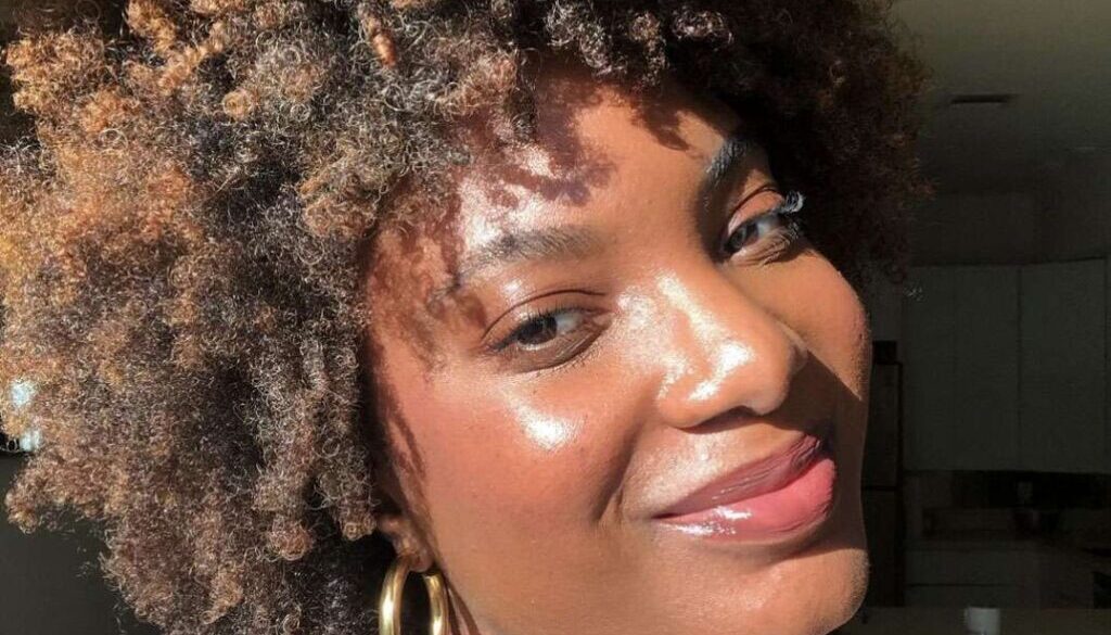 Melanin Hair Care: Building a Healthy Routine from the Ground Up