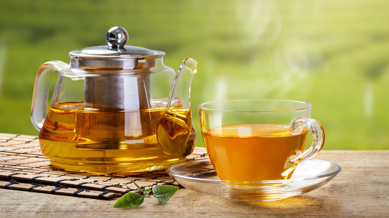 Organic Remedies: Herbal Teas for Digestive Health 